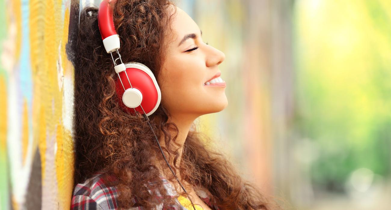 Binaural vs. monaural beats